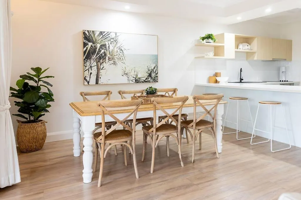 Charming Riverside Noosa Gem Noosaville Apartment